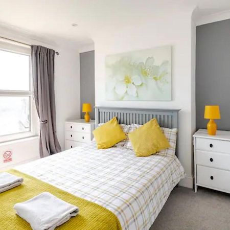 Castle View 2 Bedroom Apartment In Town Centre هاستَنغ المظهر الخارجي الصورة