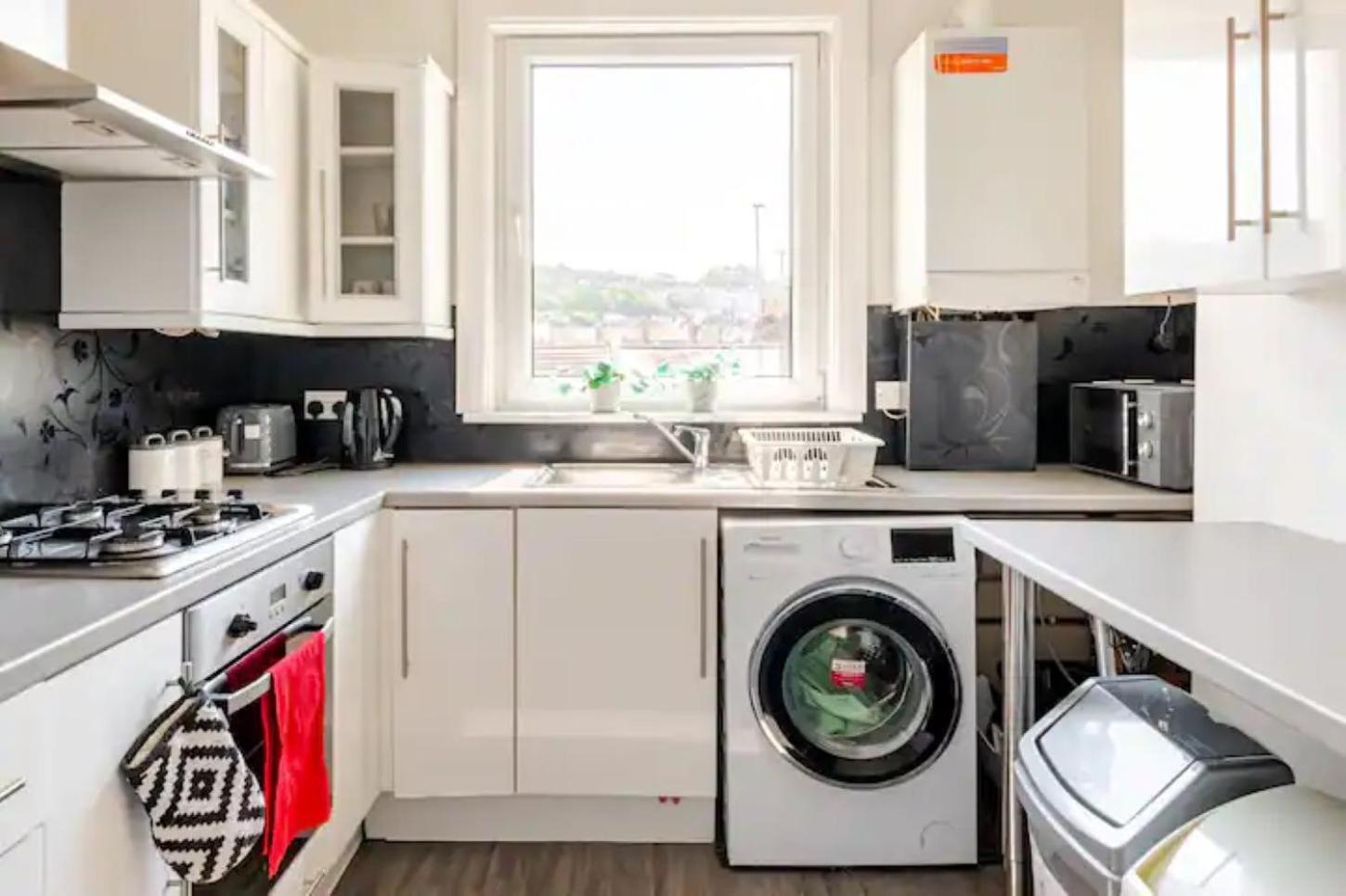 Castle View 2 Bedroom Apartment In Town Centre هاستَنغ المظهر الخارجي الصورة