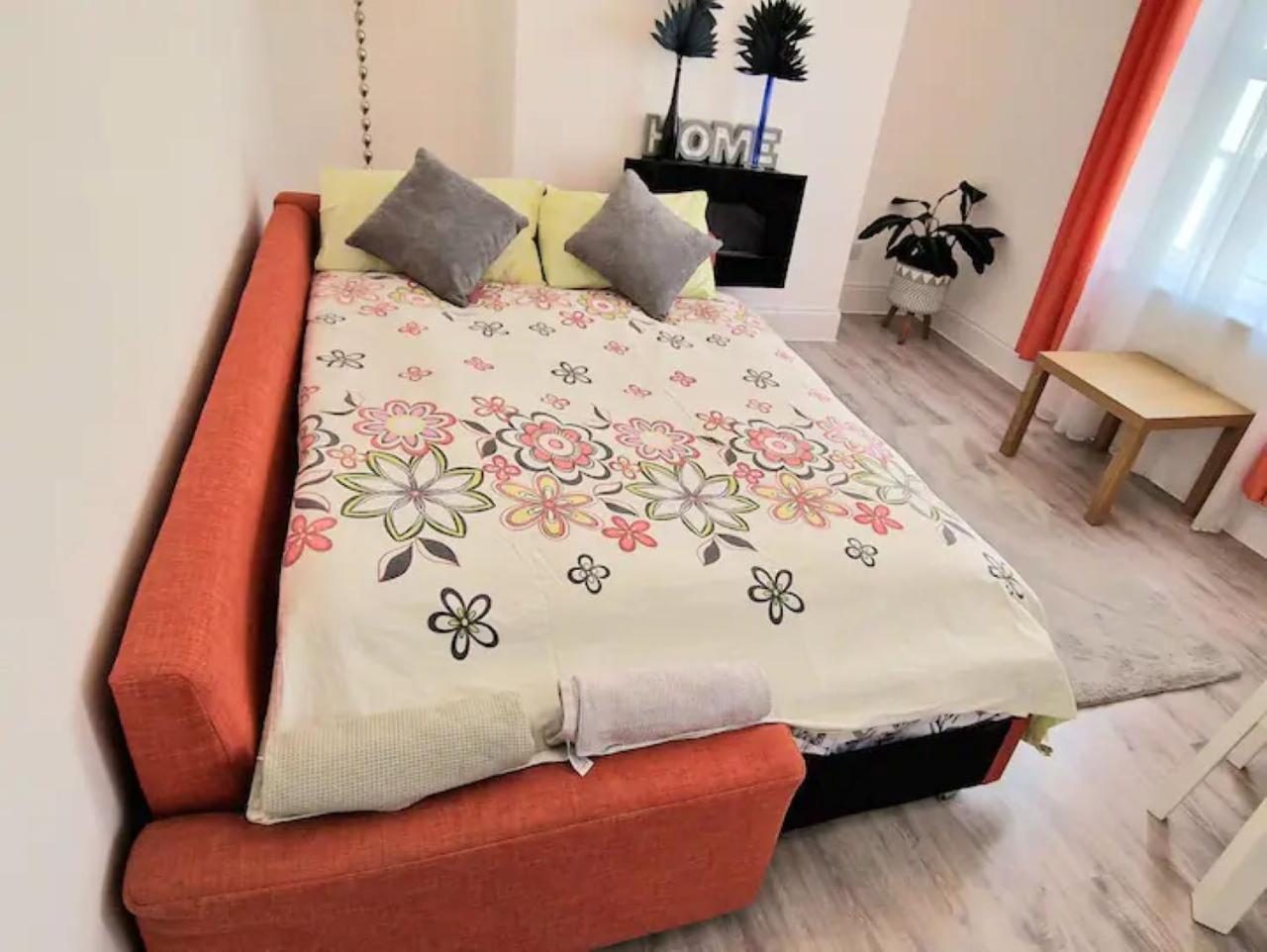 Castle View 2 Bedroom Apartment In Town Centre هاستَنغ المظهر الخارجي الصورة